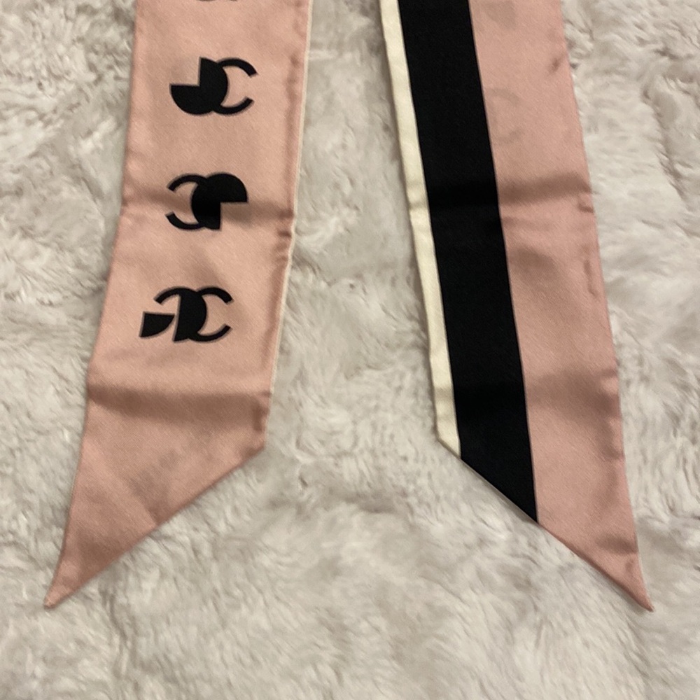 New Authentic Chanel Bandeau scarf - Picture 5 of 7